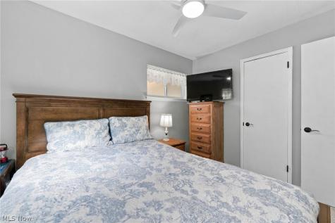 9793 Manorford Drive Parma Heights OH 44130