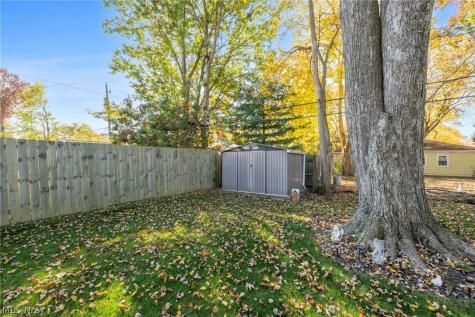 9793 Manorford Drive Parma Heights OH 44130