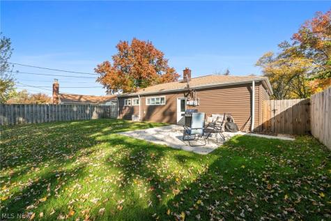 9793 Manorford Drive Parma Heights OH 44130