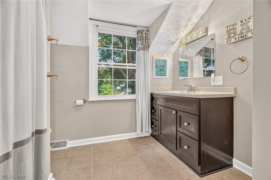 1901 Devonshire Drive NW Canton OH 44708