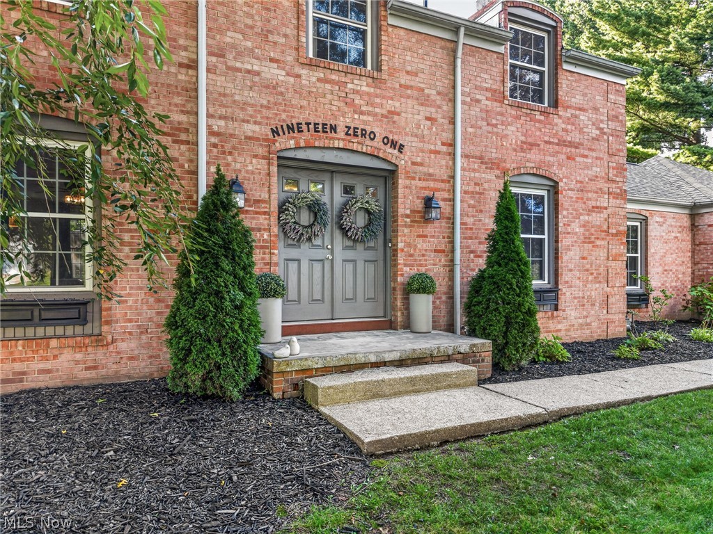1901 Devonshire Drive NW Canton OH 44708