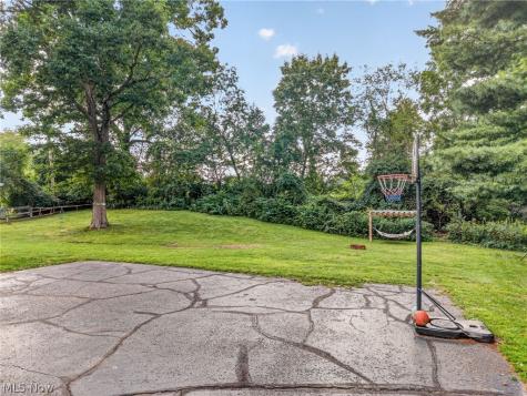 1901 Devonshire Drive NW Canton OH 44708