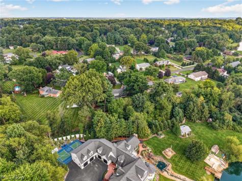 1901 Devonshire Drive NW Canton OH 44708