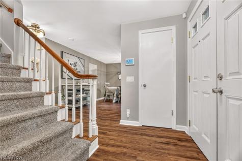 1901 Devonshire Drive NW Canton OH 44708