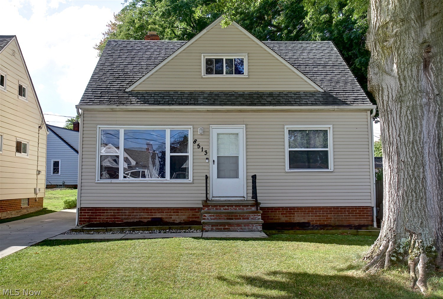 8513 Ackley Road Parma OH 44130