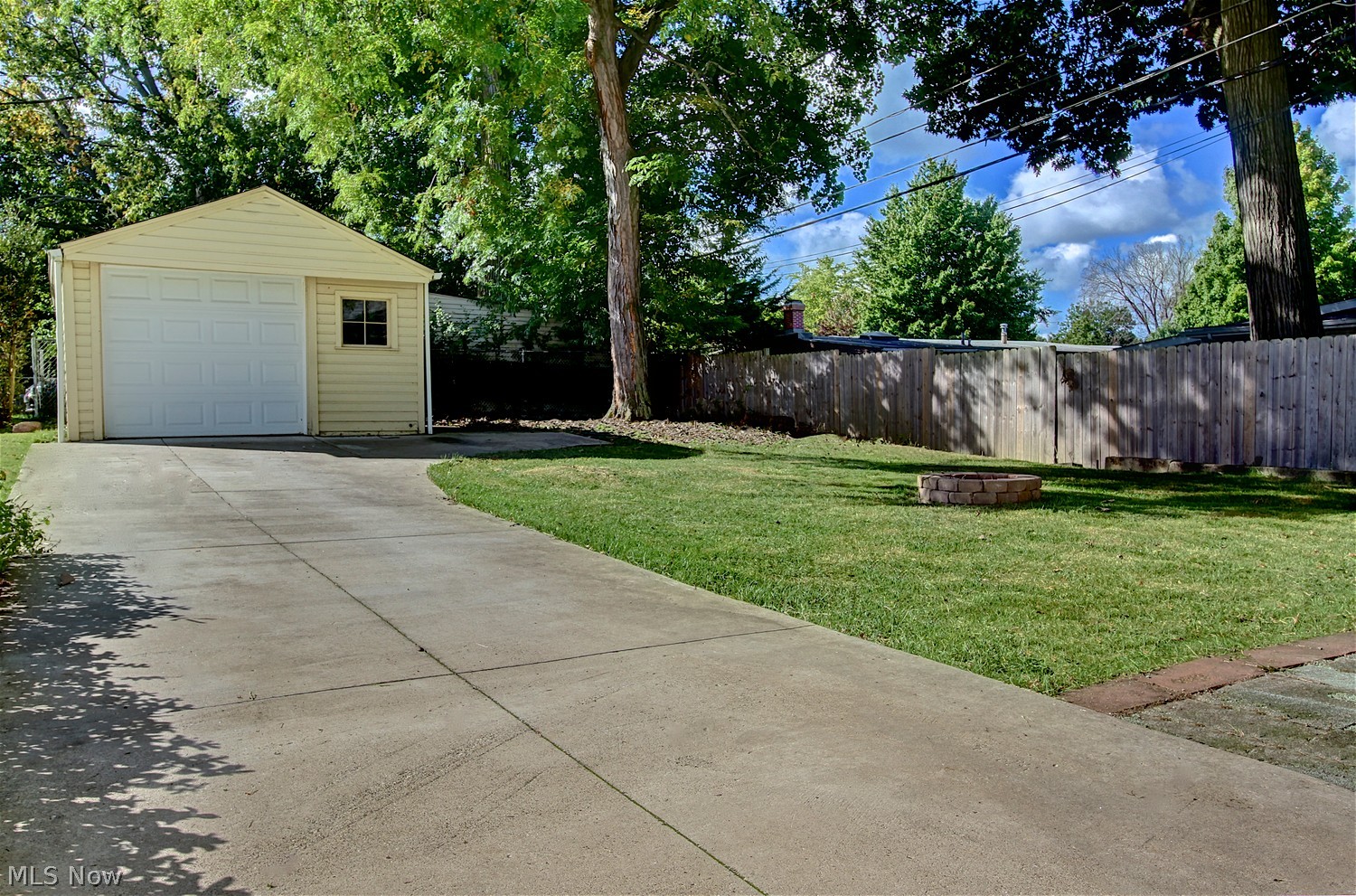 8513 Ackley Road Parma OH 44130