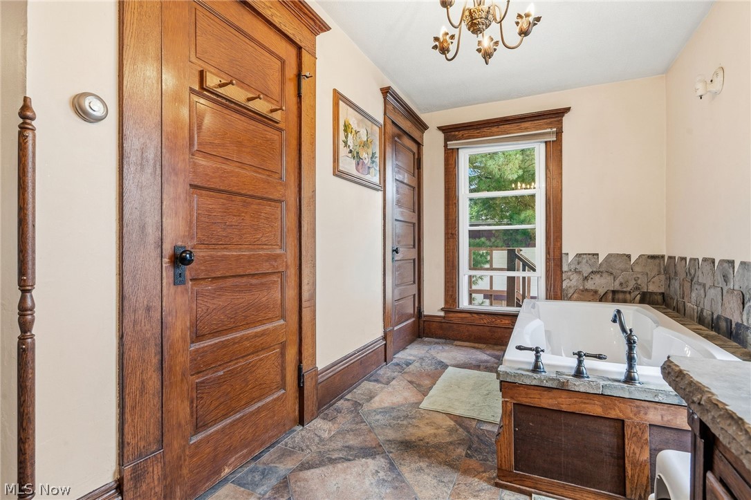 136 W Campbell Street Loudonville OH 44842
