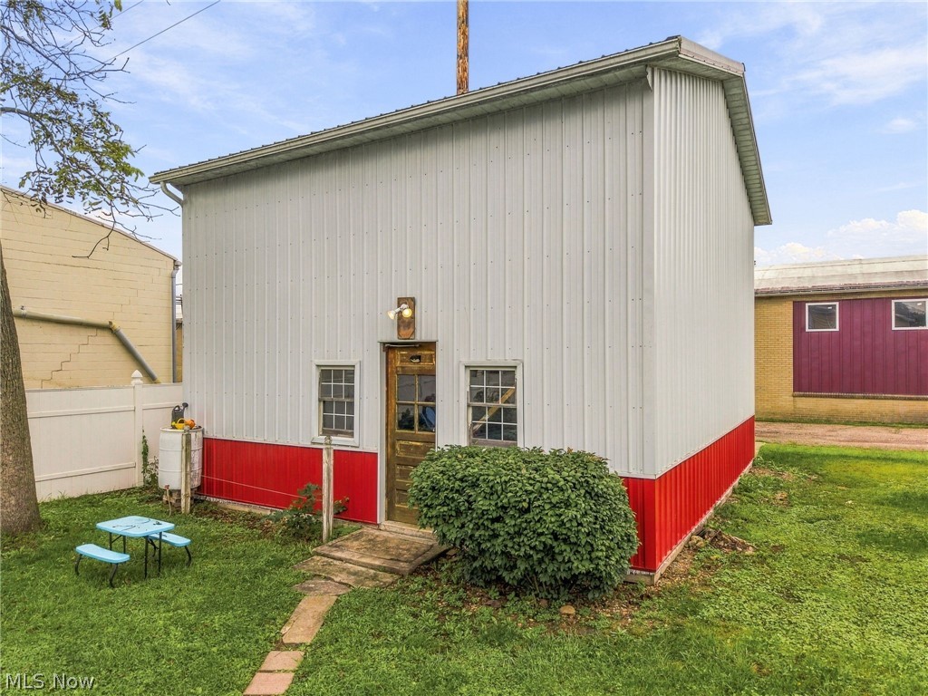 136 W Campbell Street Loudonville OH 44842
