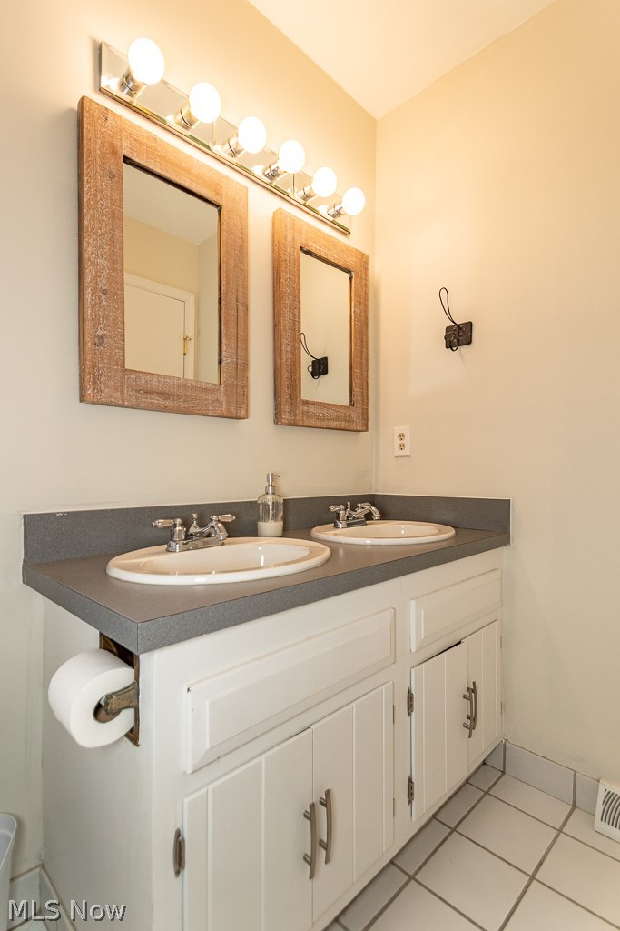 5133 Stansbury Drive Solon OH 44139