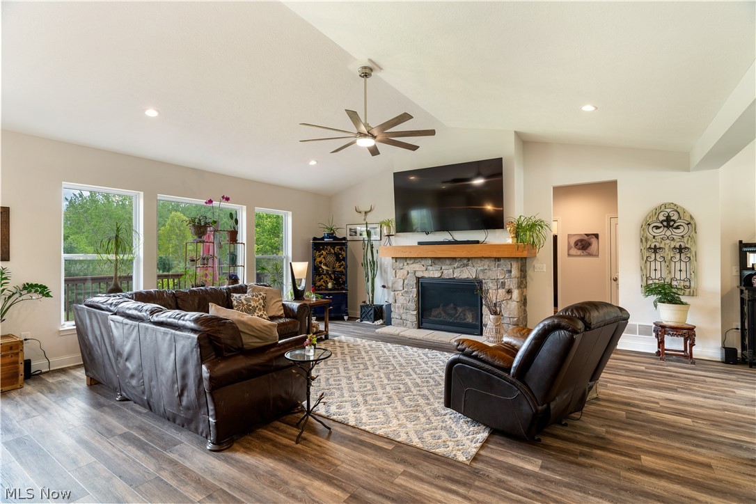 5 Choctaw Trail Malvern OH 44644