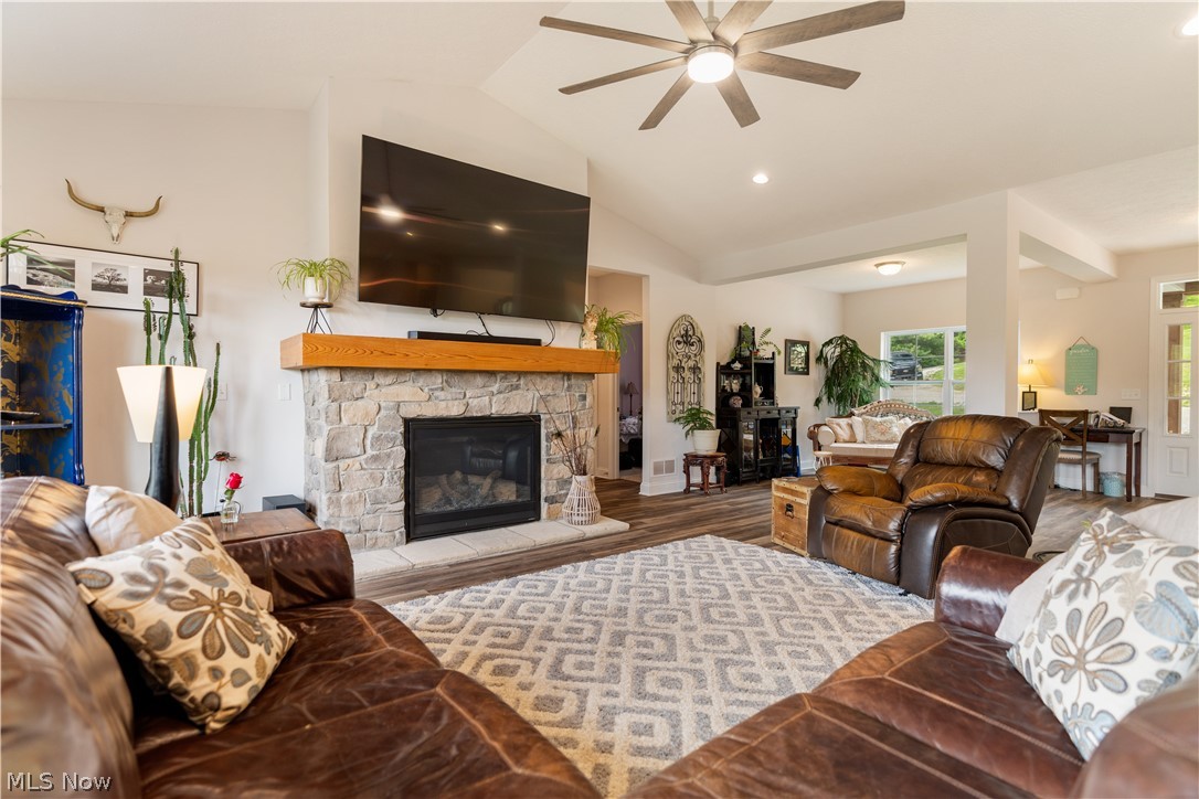 5 Choctaw Trail Malvern OH 44644