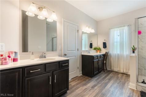 5 Choctaw Trail Malvern OH 44644