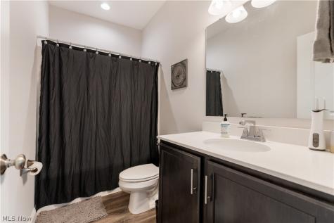 5 Choctaw Trail Malvern OH 44644