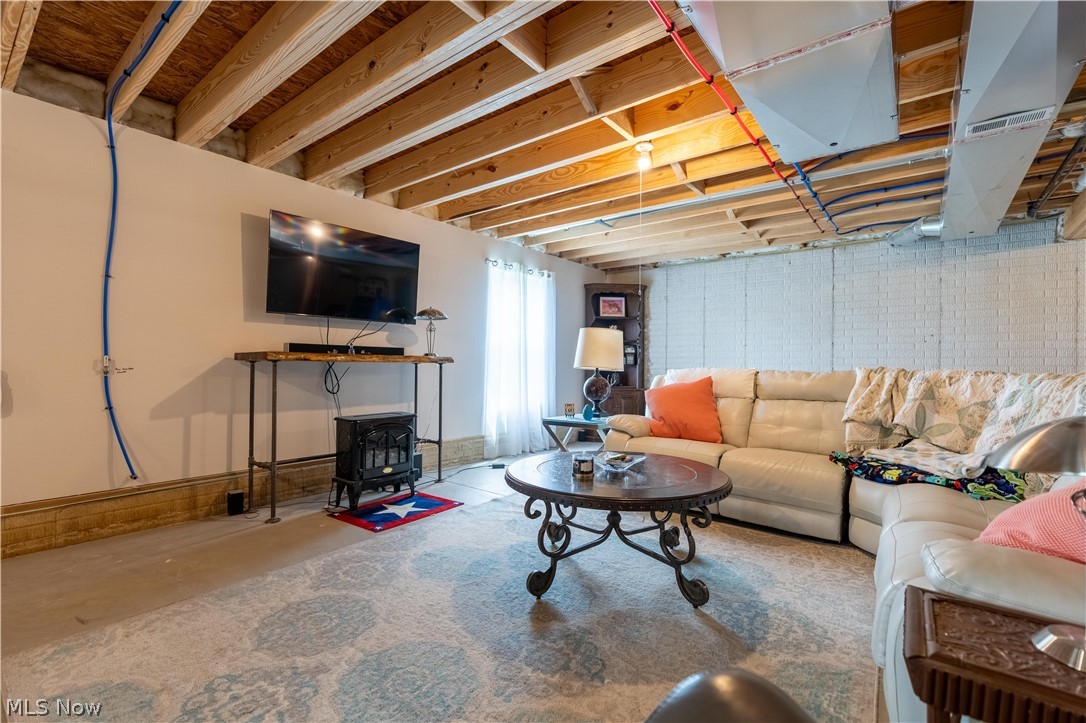 5 Choctaw Trail Malvern OH 44644