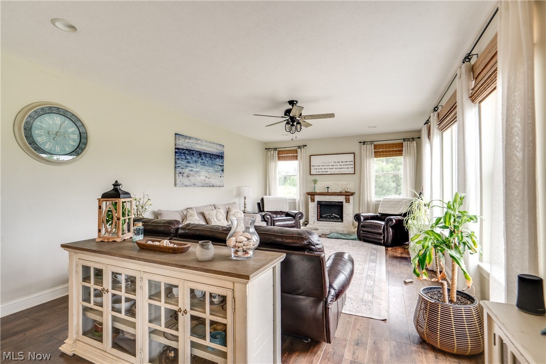 7253 Edison Street NE Hartville OH 44632