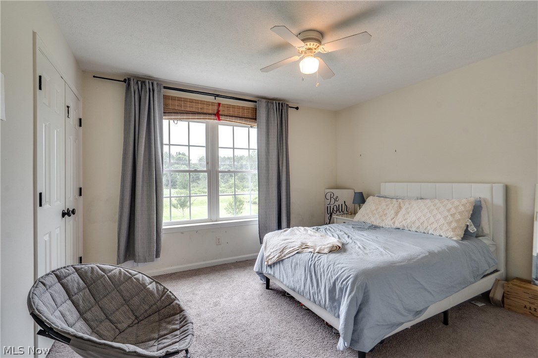 7253 Edison Street NE Hartville OH 44632
