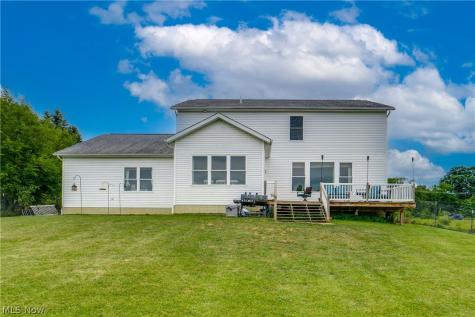7253 Edison Street NE Hartville OH 44632