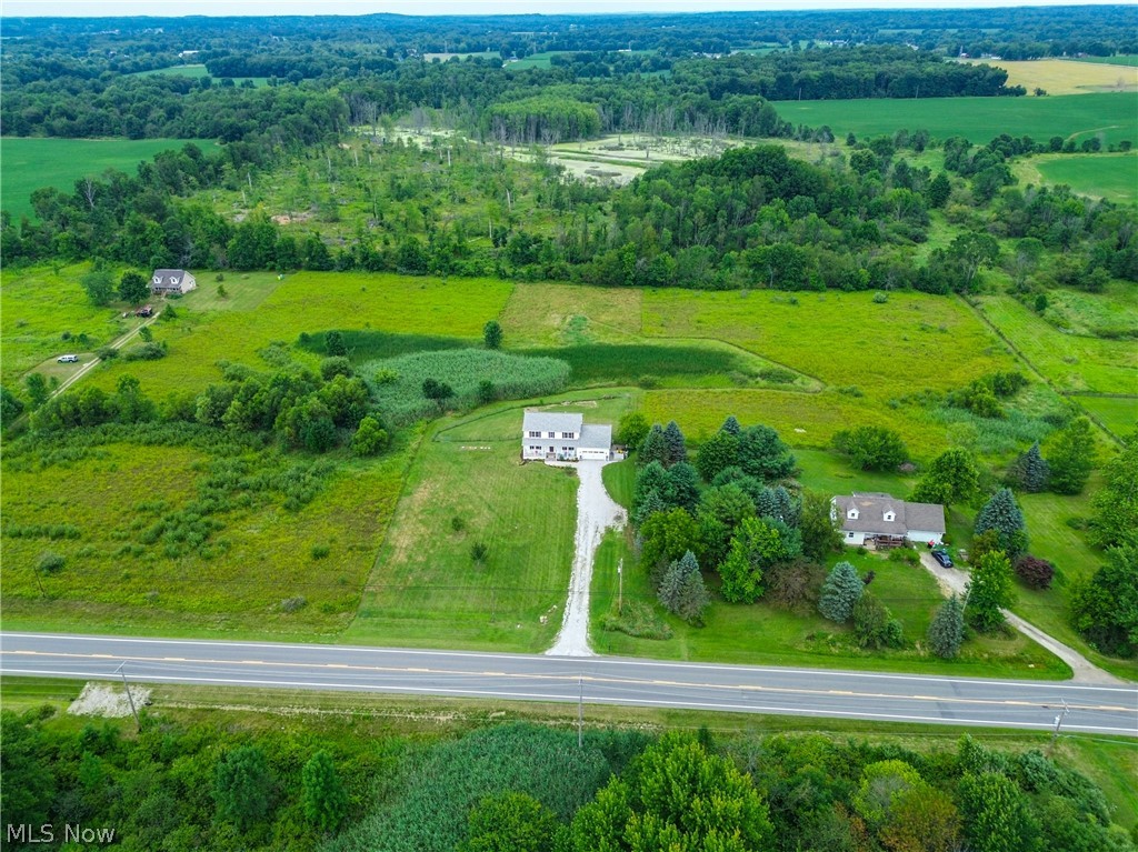 7253 Edison Street NE Hartville OH 44632