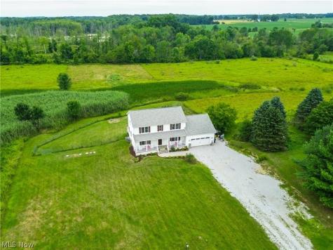 7253 Edison Street NE Hartville OH 44632