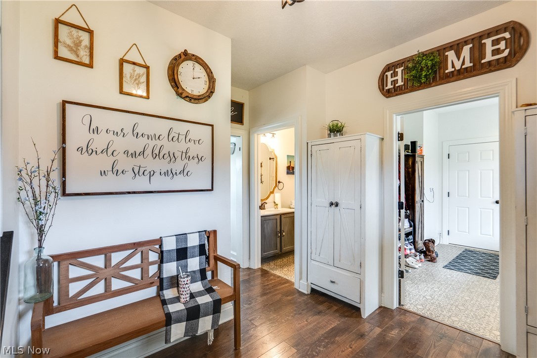 7253 Edison Street NE Hartville OH 44632