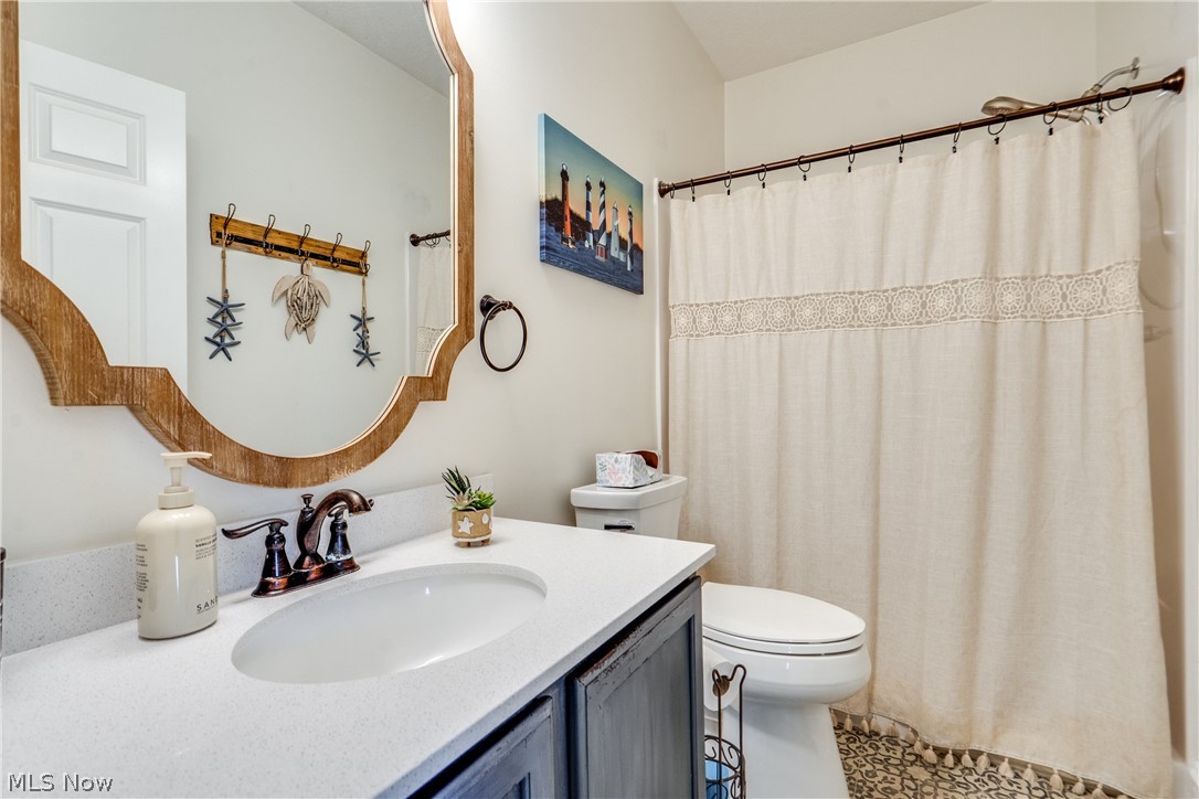 7253 Edison Street NE Hartville OH 44632