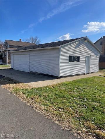134 Park Street NW Navarre OH 44662