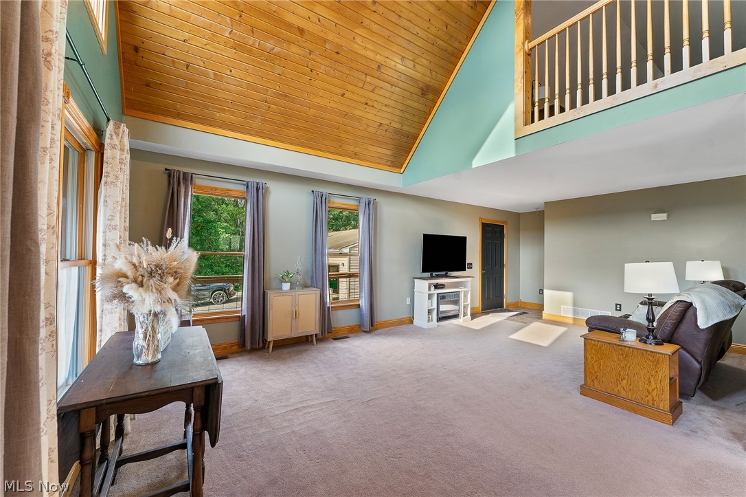 4142 Salineville Road NE Carrollton OH 44615