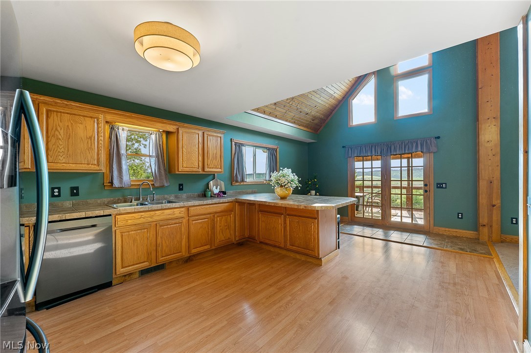 4142 Salineville Road NE Carrollton OH 44615
