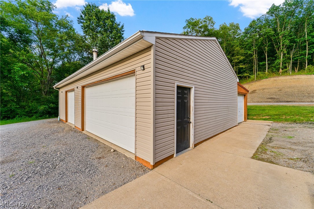 4142 Salineville Road NE Carrollton OH 44615