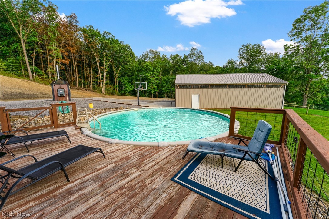 4142 Salineville Road NE Carrollton OH 44615