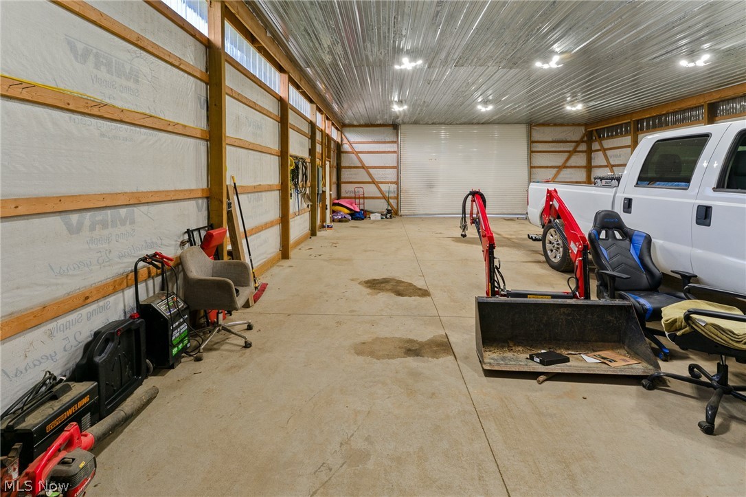 4142 Salineville Road NE Carrollton OH 44615
