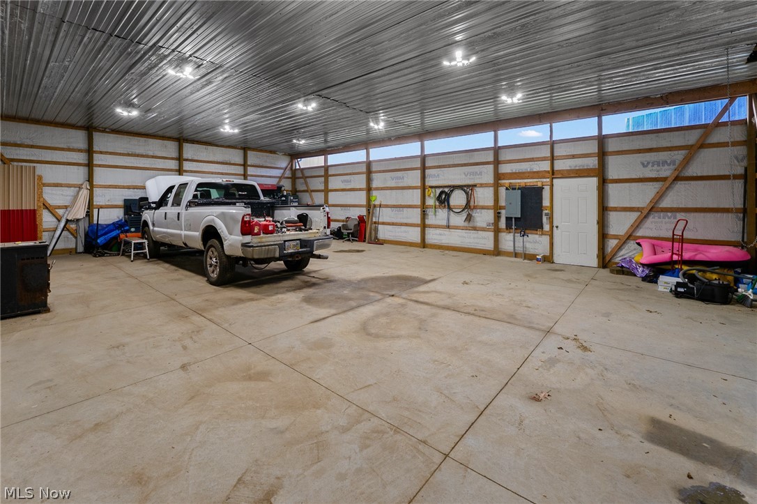 4142 Salineville Road NE Carrollton OH 44615