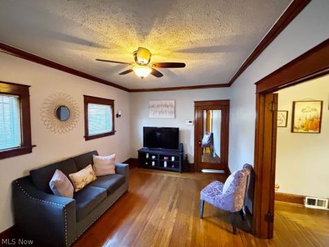 107 N Hartford Avenue Youngstown OH 44509