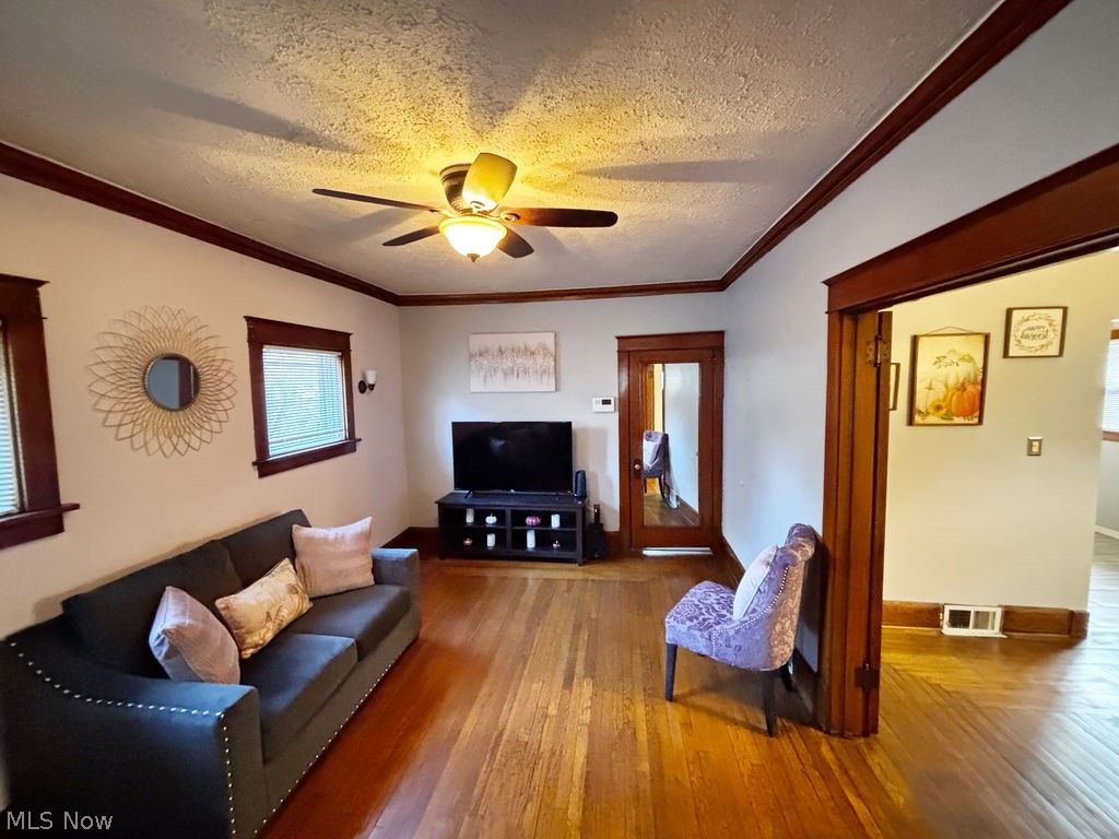 107 N Hartford Avenue Youngstown OH 44509
