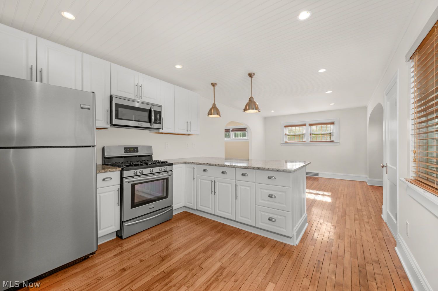 23717 Knickerbocker Road Bay Village OH 44140