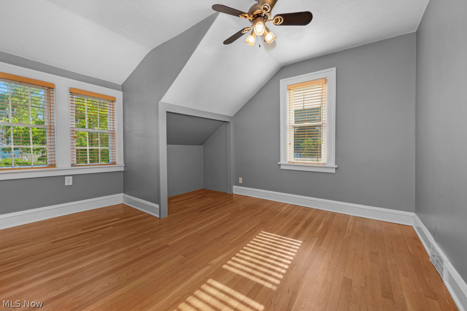 23717 Knickerbocker Road Bay Village OH 44140