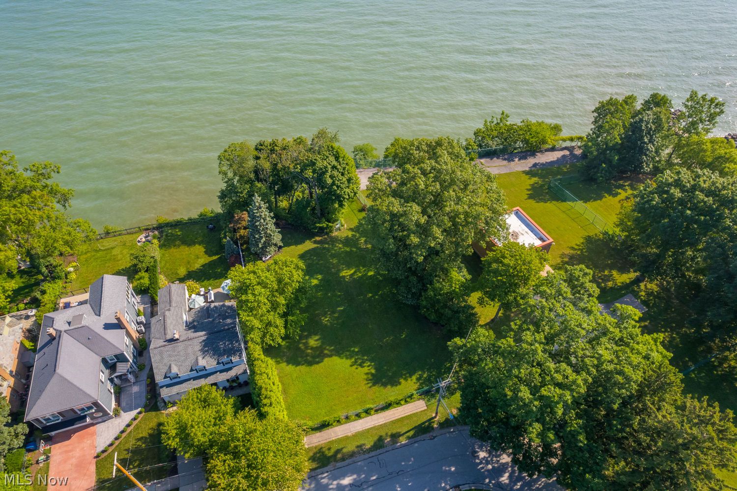 23717 Knickerbocker Road Bay Village OH 44140
