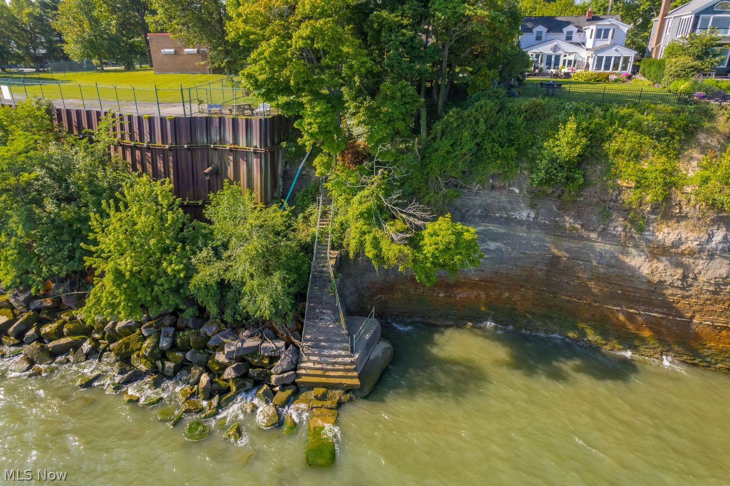 23717 Knickerbocker Road Bay Village OH 44140