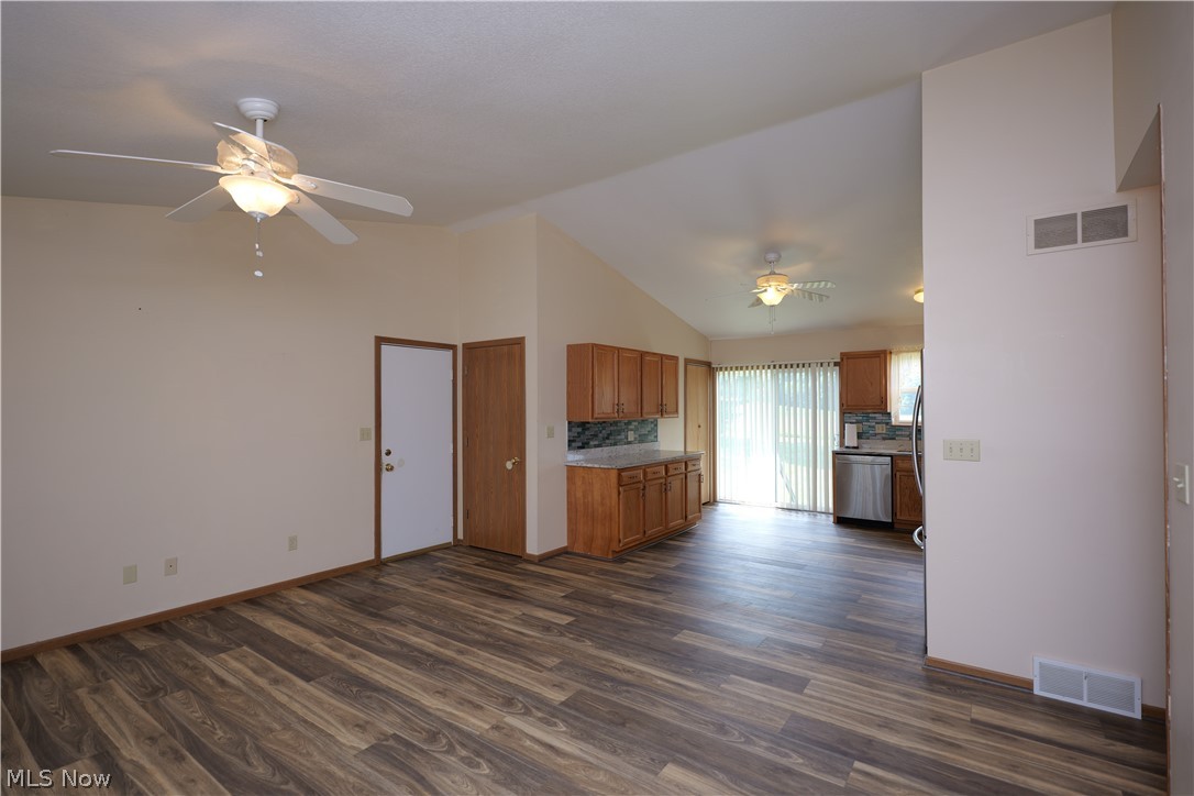 47095 Timber Run Street New Waterford OH 44445