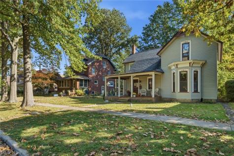 138 Seminary Street Berea OH 44017