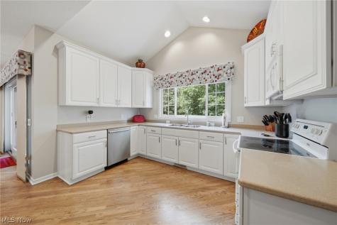 120 Pinehurst Drive Aurora OH 44202