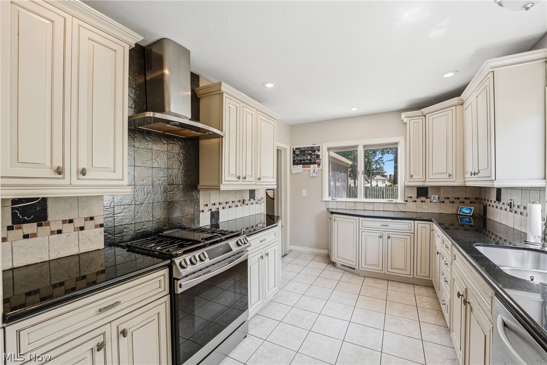 105 Ridgewood Drive Boardman OH 44512