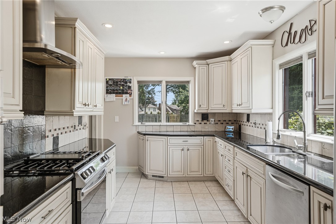 105 Ridgewood Drive Boardman OH 44512