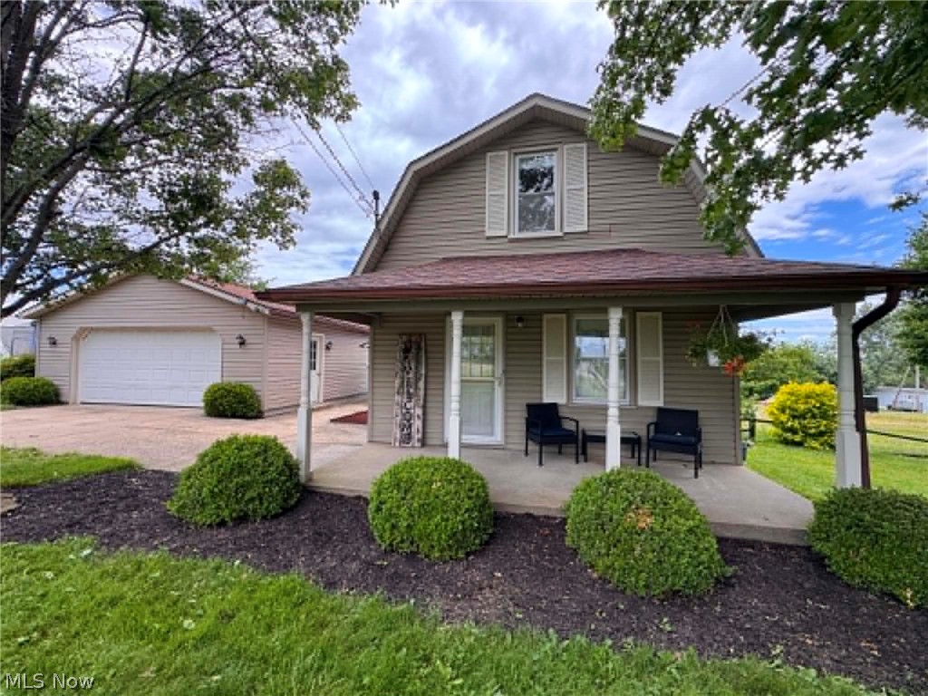 564 6th Street NW Carrollton OH 44615