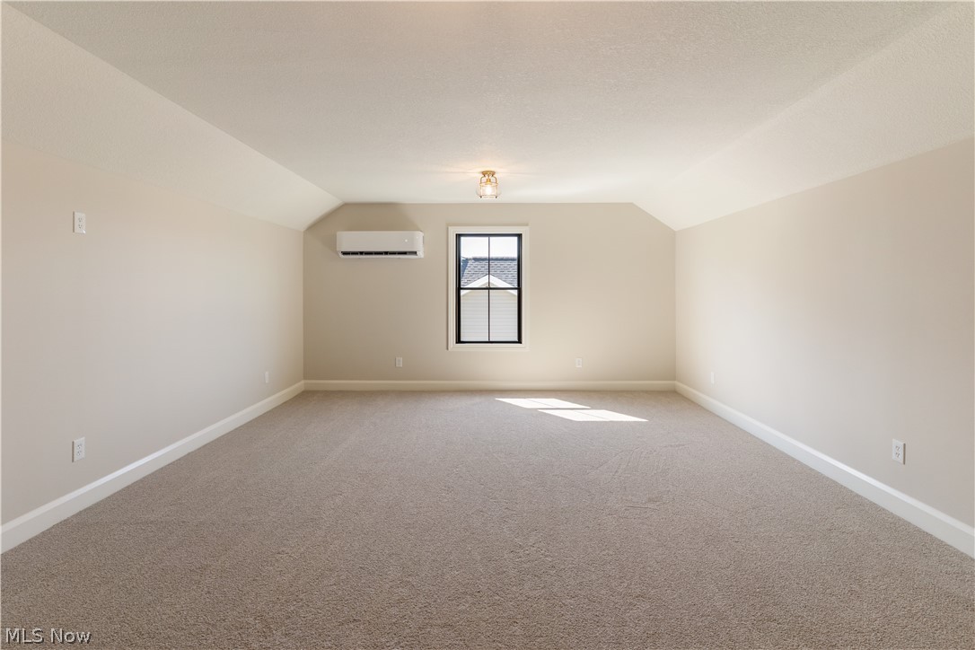 782 Radcliffe Pass Columbiana OH 44408