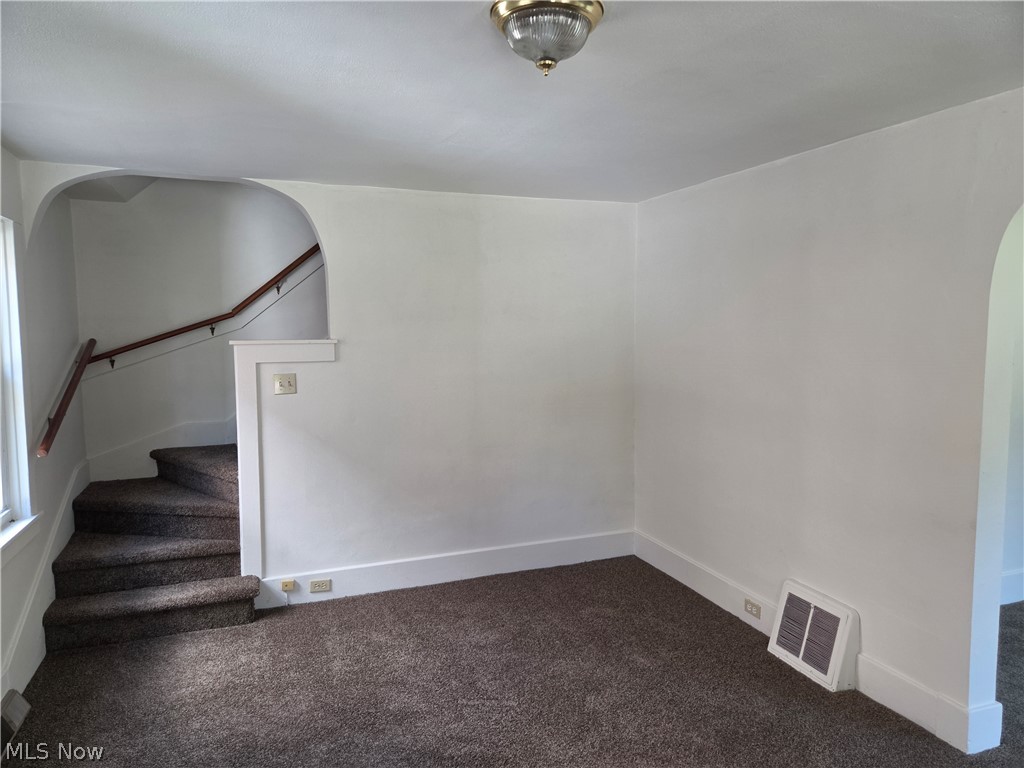 442 Garfield Street Struthers OH 44471
