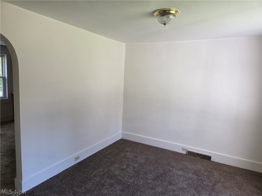 442 Garfield Street Struthers OH 44471