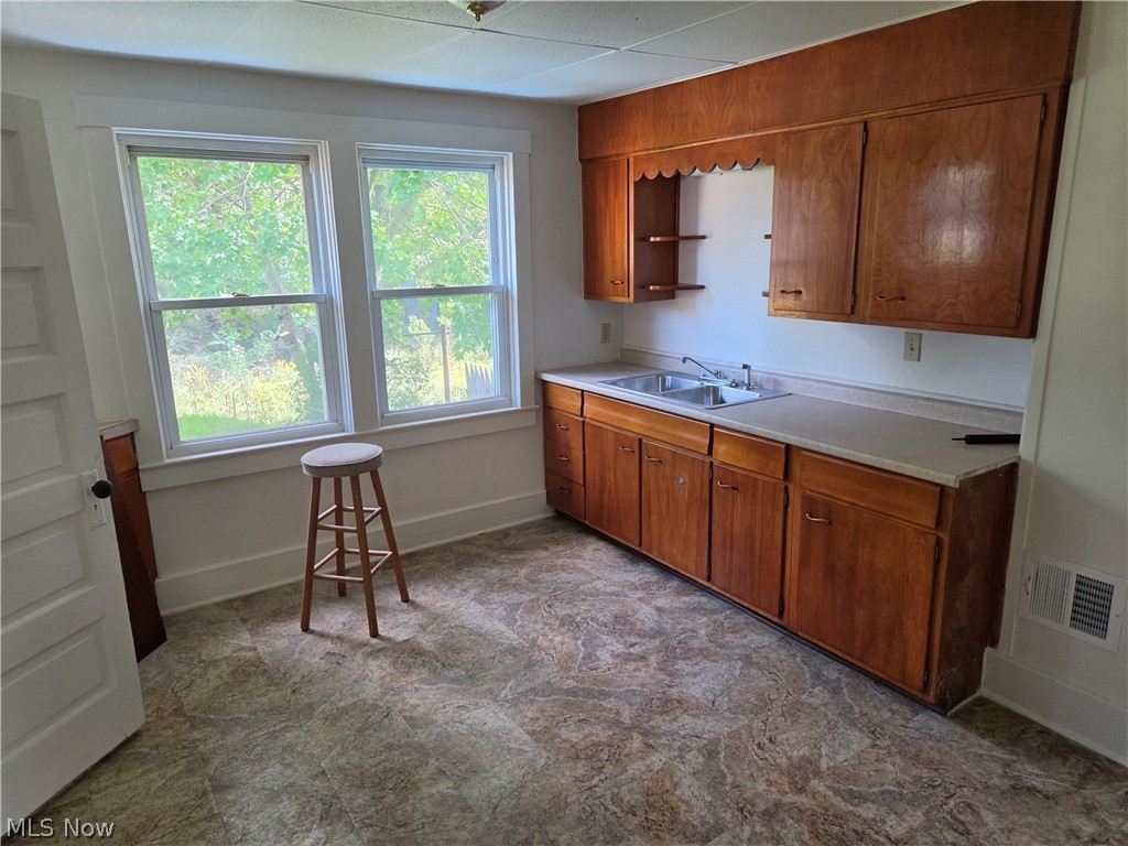 442 Garfield Street Struthers OH 44471