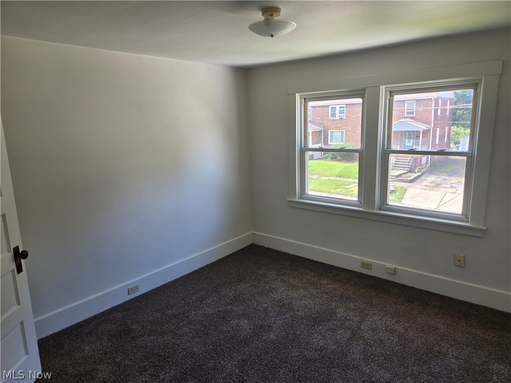 442 Garfield Street Struthers OH 44471
