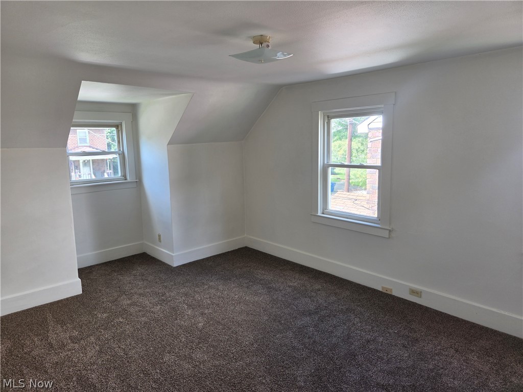 442 Garfield Street Struthers OH 44471